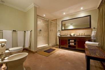 هتل Thaba Khaya Lodge