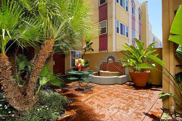 Отель West Park Inn