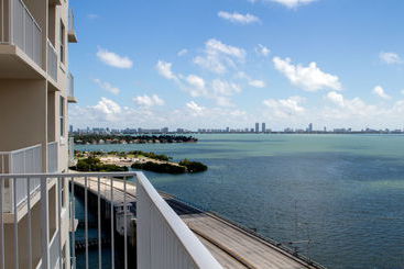 Shorecrest Miami Bay Luxury Apartments