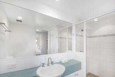 آپارتمان The Lookout Resort Noosa