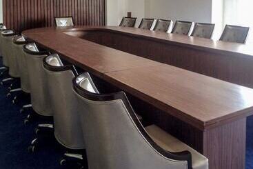 בית מלון כפרי Clarion Inn Sevilla