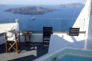 فندق Fira Cave Suites