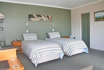 هتل Hahei Horizon Bed & Breakfast