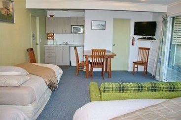 هتل Hahei Horizon Bed & Breakfast