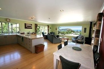 هتل Hahei Horizon Bed & Breakfast