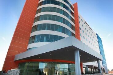 هتل Hampton Inn & Suites By Hilton Aguascalientes Airport