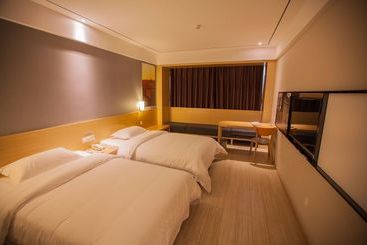 هتل Ibis Leshan City Center