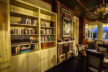 호텔 Legendary Texas Polo Club At Phillip Manor Sqaure B&b