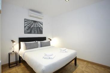 Апартаменты L Escudellers By The Streets