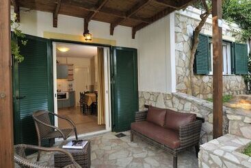 Paris Village Apartments