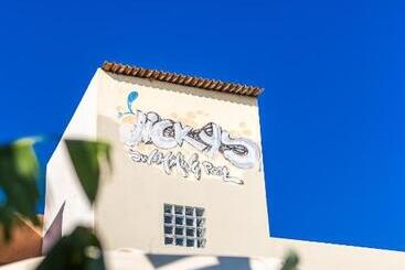 Апартаменты Vickys Studios Faliraki