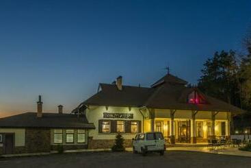 הוסטל Inn Okolitsya