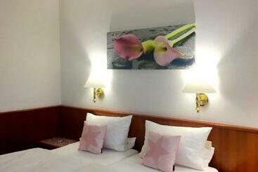 ホテル Garni Vierjahreszeiten