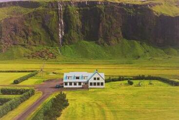 Paradise Cave Hostel & Guesthouse