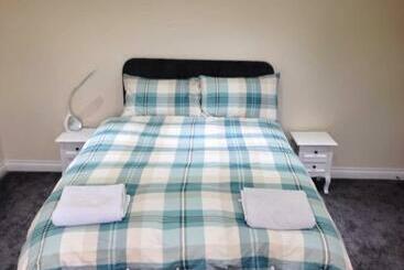 הוסטל Airport Tavern Accommodation