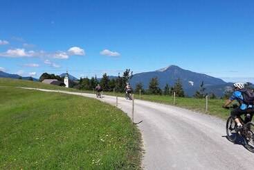 Bikeski Family Hotel, B&b, Apartaments, Rooms