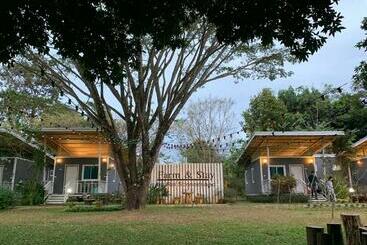 Sonseesaed Farm At Phurua