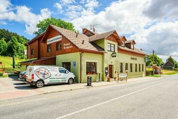 호텔 Penzion Pod Ještědem