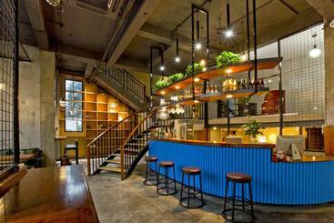 Bed and Breakfast 0517 Boutique