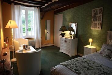 ベッドアンドブレックファースト L Armandière