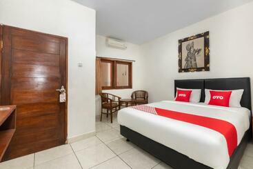 酒店 Oyo 3775 Ketut Inn