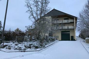 ペンション Ferienappartements Bernhart