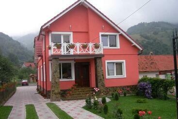 Pensiunea Denisa Stoian