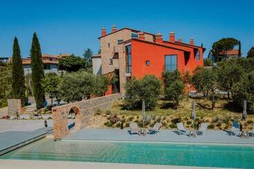 Курорт Borgo 69 Villas & Suites