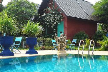 Pictory Garden Resort