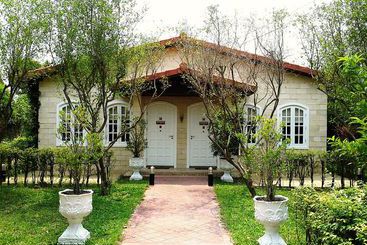 Pictory Garden Resort