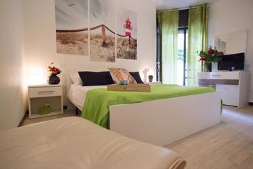 민박 Bibione Villa Park