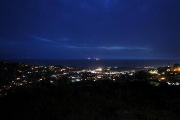 ホテル The Country Lodge