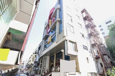 هتل Collection O Regal Near Iskon Temple , Abids