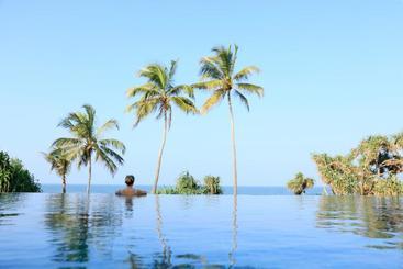 Отель Kaya Leisure