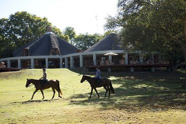 هتل Lilayi Lodge