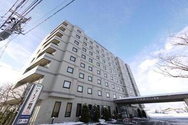 فندق Route Inn Tsuruoka Inter