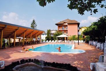 هتل Villa Flora
