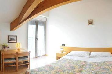 هتل Villa Flora