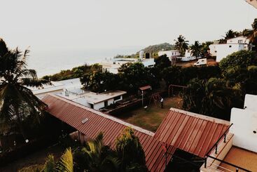 בית מלון כפרי Abhishek Beach Resort & Spa