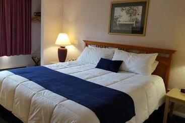 فندق على الطريق Eastern Inn & Suites