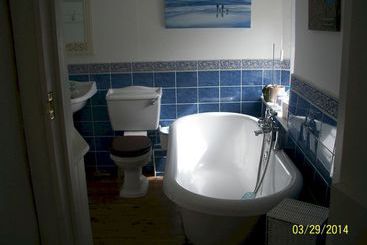 Пансион Frogwell B&b