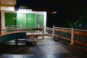 إقامة Althea's Place Palawan