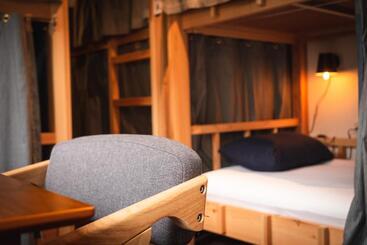 فندق صغير Next Chapter   Guesthouse   Kito