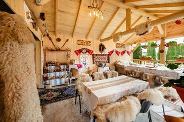 住宿加早餐  Casa Vlc Punct Gastronomic Local Bilbor