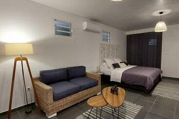 Bed and Breakfast Koko Lodge Lodge Paisible Avec Terrasse, Jardin Et Piscine