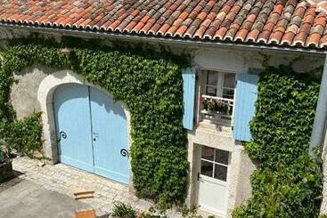 ベッドアンドブレックファースト Le Logis De Lasteyrie