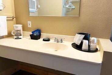 Отель Paiute Trails Inn