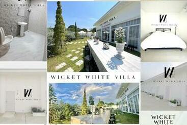 호텔 Wicket White Villa