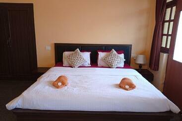 פנסיון Jas Guest House