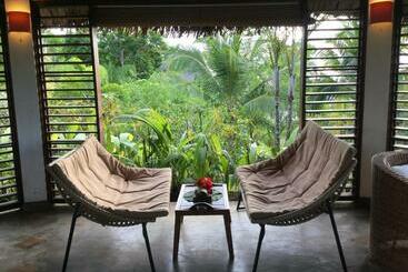 펜션 Les Hibiscus Nosy Be